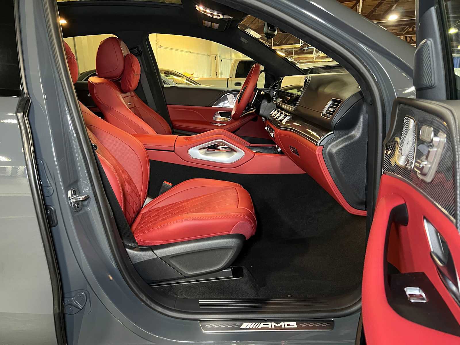 New 2026 Mercedes-Benz GLE 63 AMG S image 12