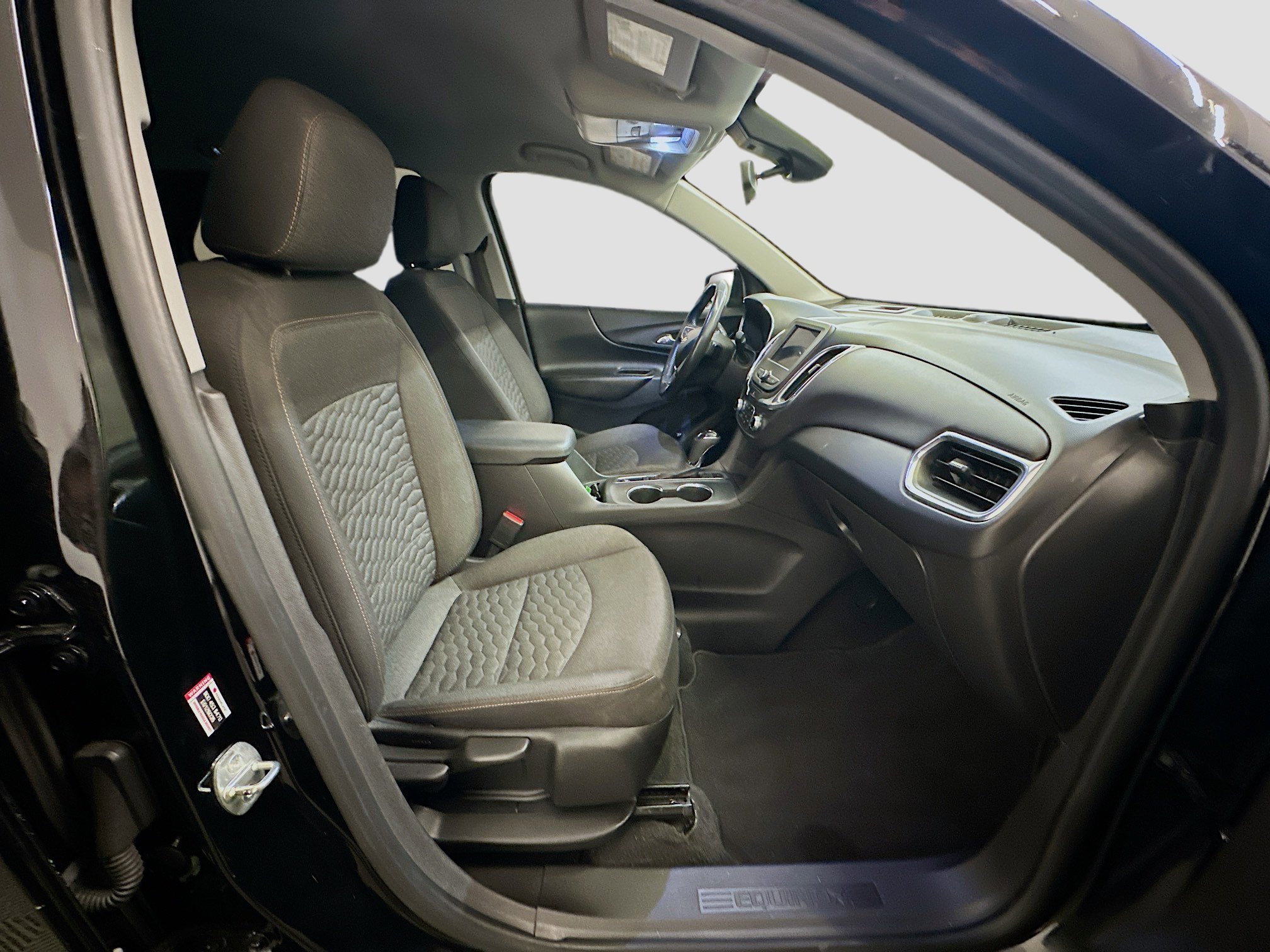 Used 2021 Chevrolet Equinox LT image 33