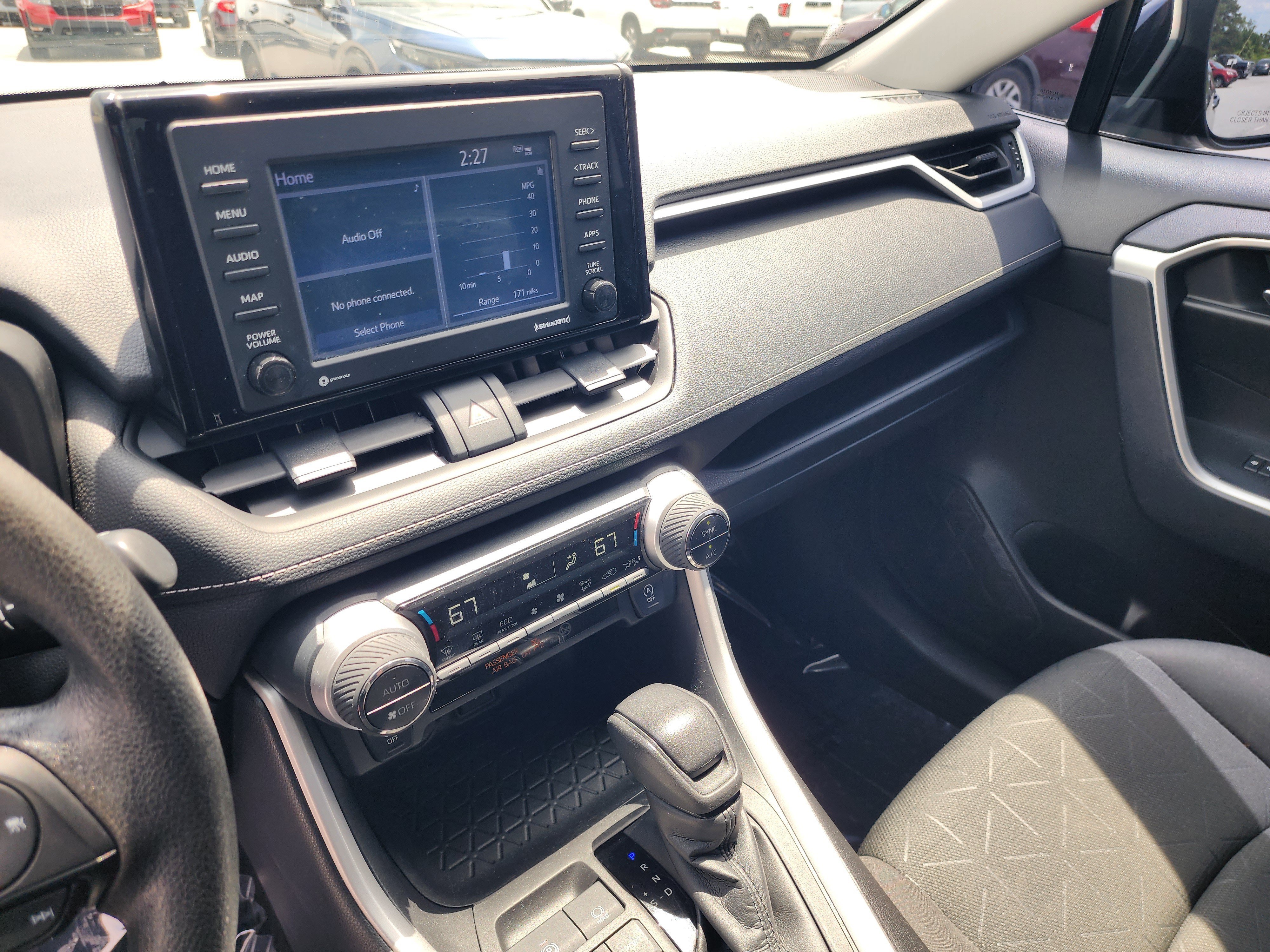 Used 2021 Toyota RAV4 XLE FWD image 15