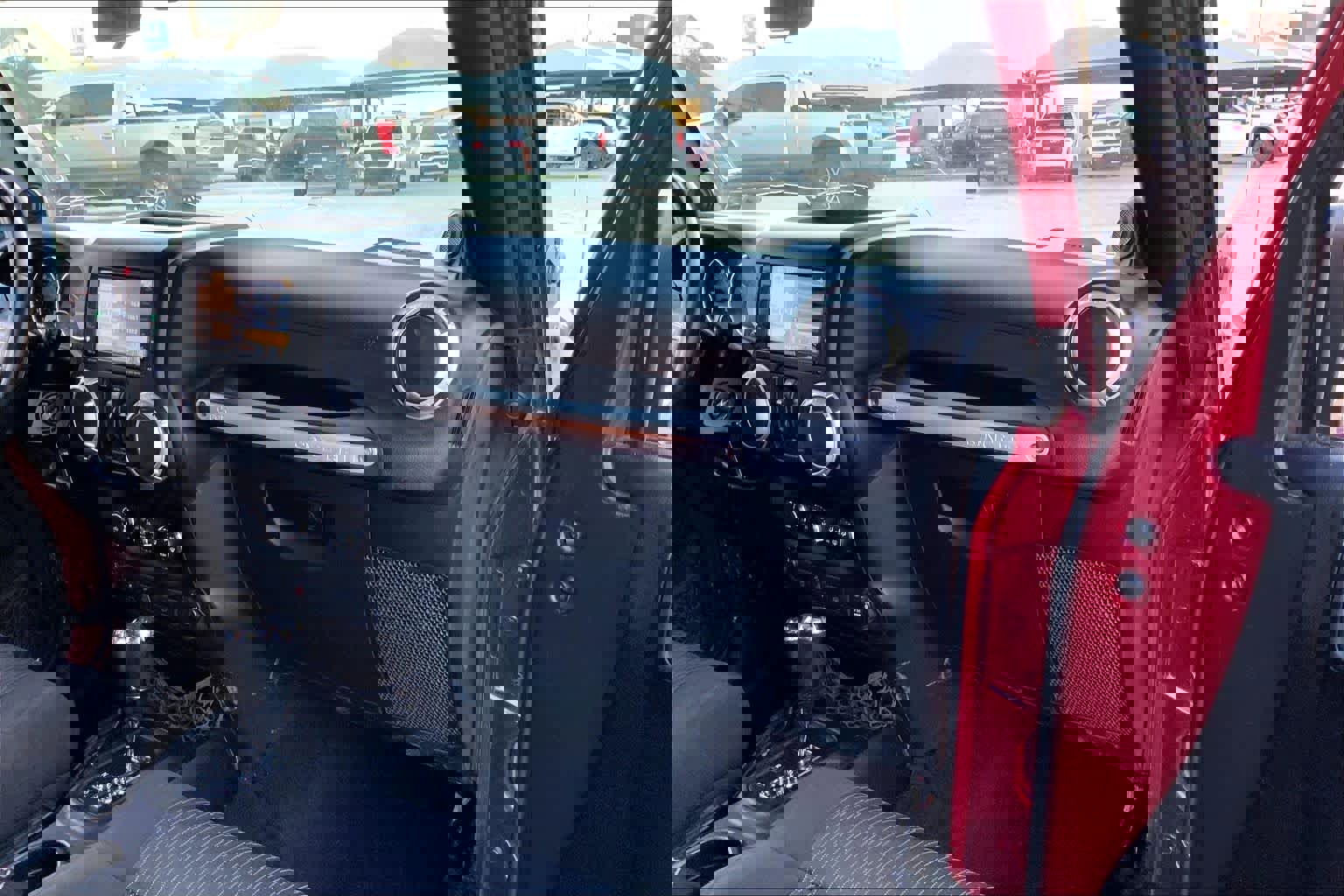 Used 2012 Jeep Wrangler Unlimited Sahara w/ Connectivity Group image 15