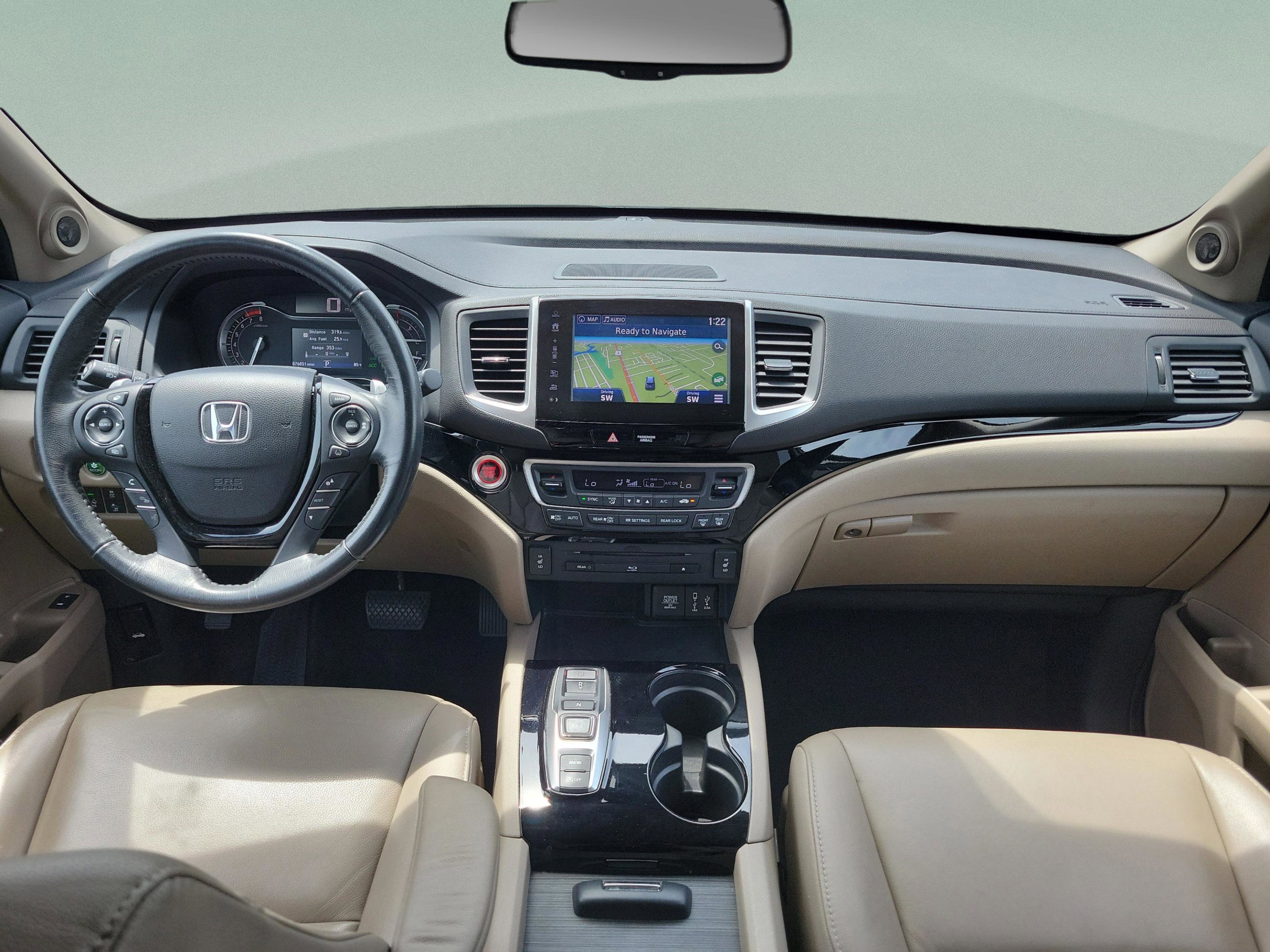 Certified 2017 Honda Pilot Touring image 12