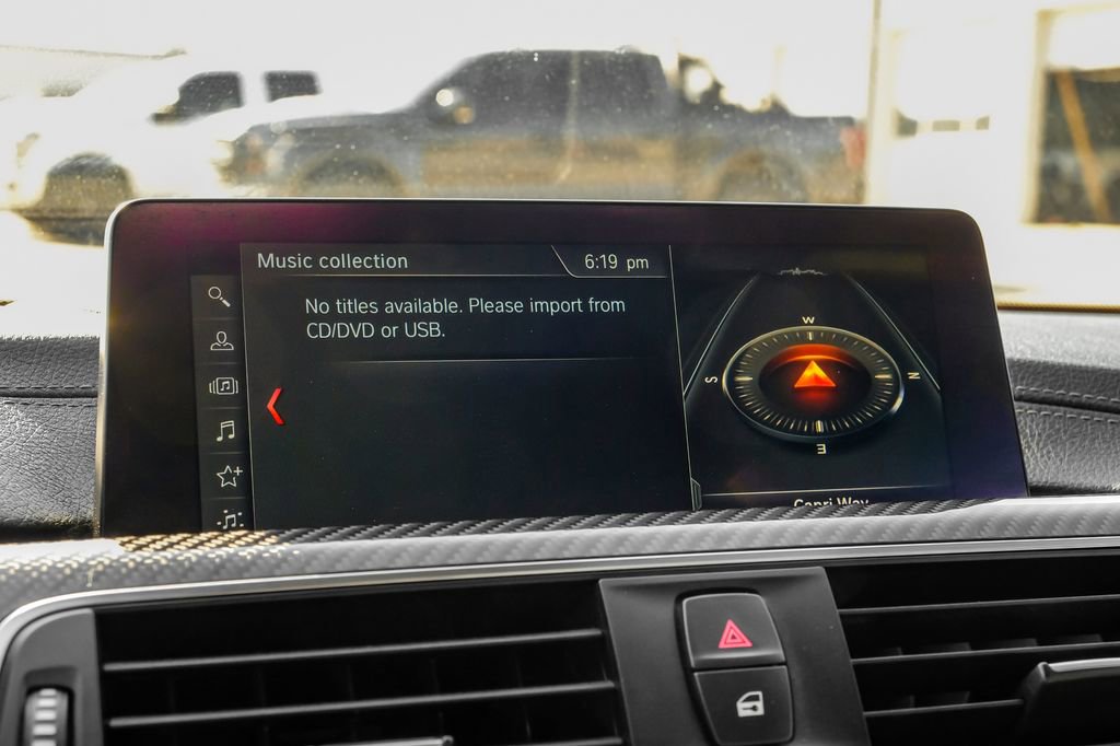 Used 2018 BMW M4 Convertible image 33