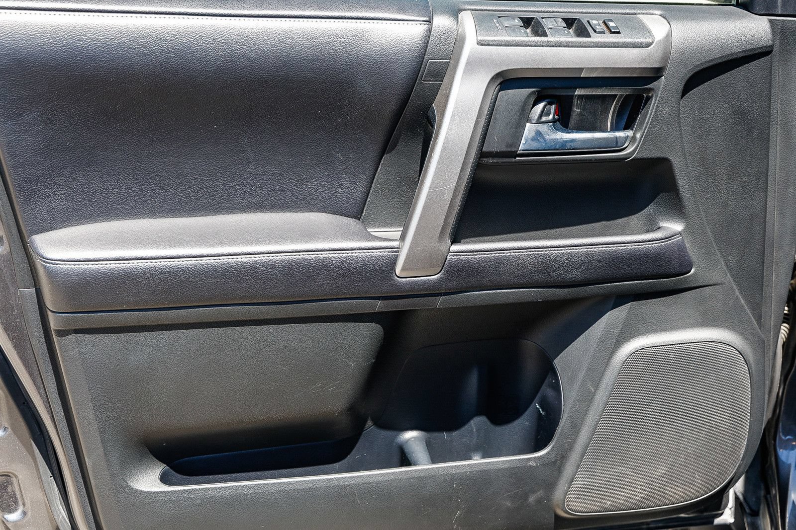 Used 2018 Toyota 4Runner SR5 Premium AWD/4WD image 21
