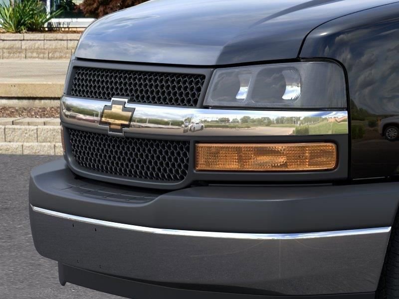 New 2026 Chevrolet Express 2500 LT w/ LT Preferred Equipment Group RWD image 13
