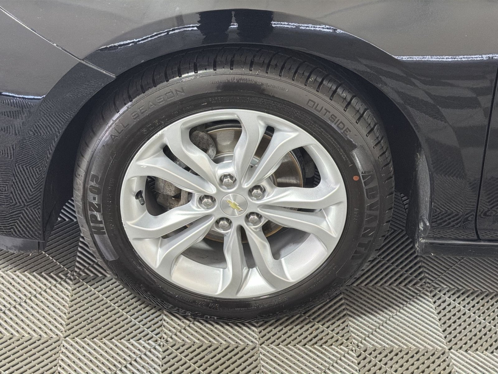 Used 2019 Chevrolet Cruze LT w/ Convenience Package FWD image 10