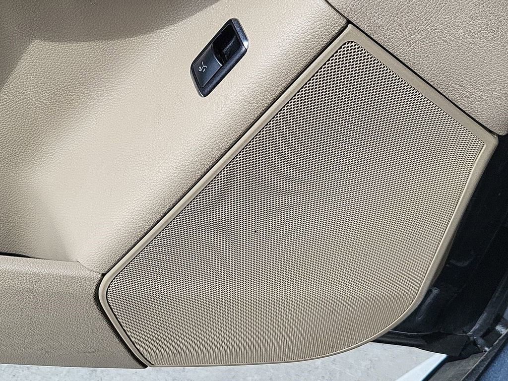 Used 2013 Mercedes-Benz ML 350 4MATIC image 31