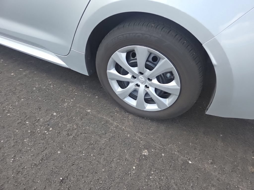 Used 2025 Toyota Corolla LE FWD image 20