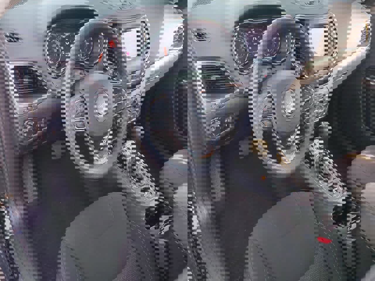 Used 2020 Jeep Cherokee Latitude image 10