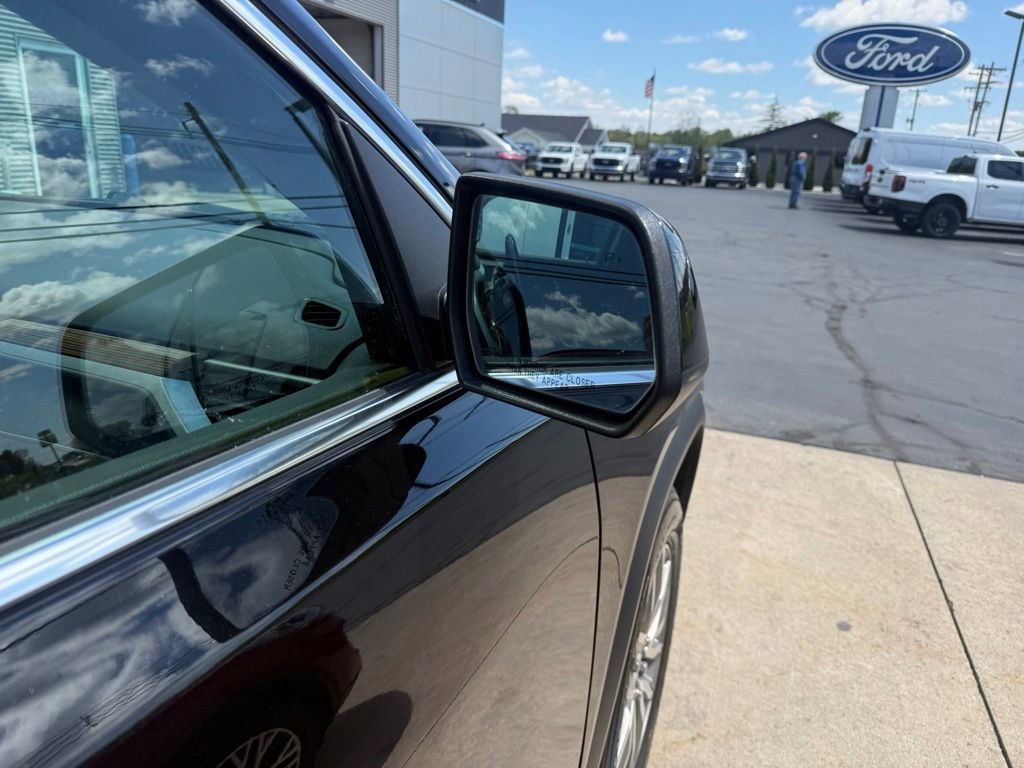 Used 2019 GMC Acadia SLE w/ Driver Alert Package I AWD/4WD image 10