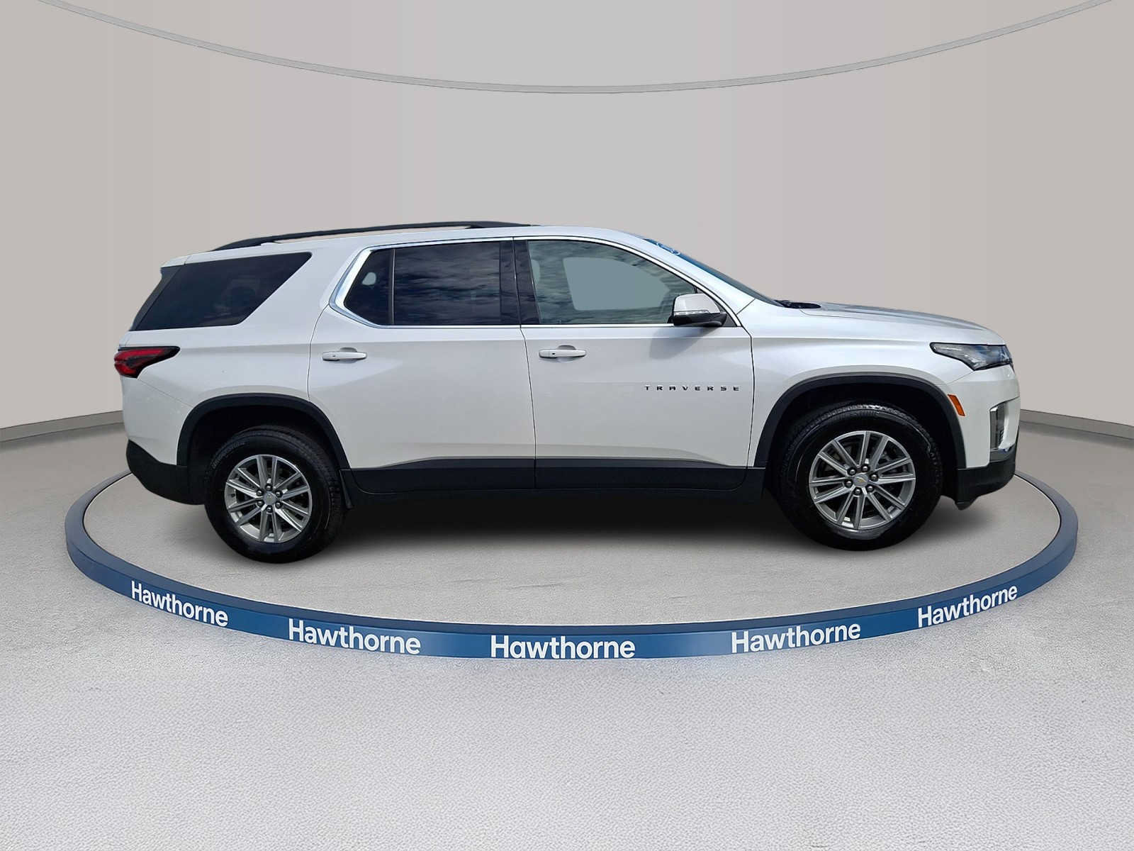 Used 2023 Chevrolet Traverse LT AWD/4WD image 7