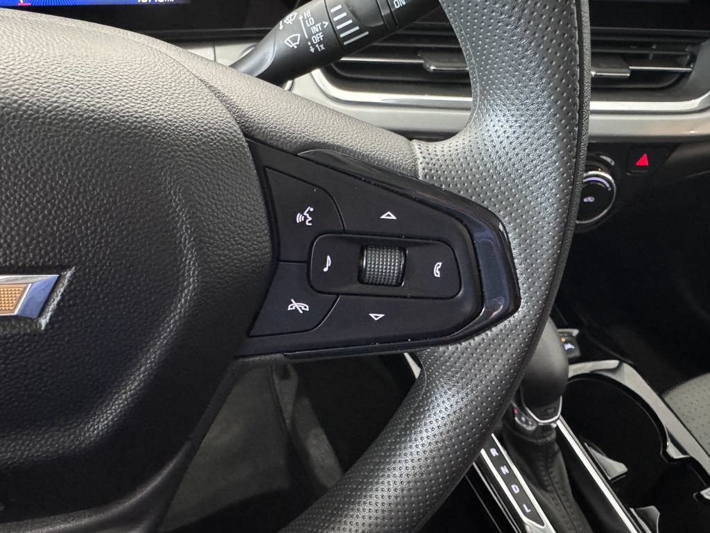 Certified 2024 Chevrolet Trax LT FWD image 15