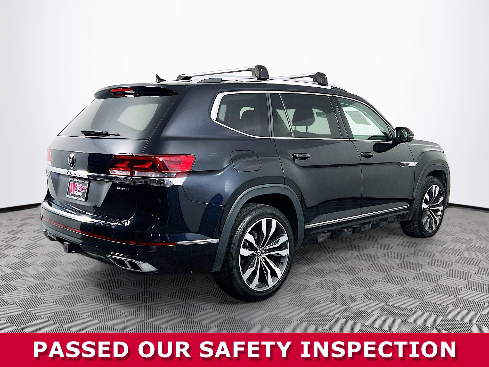 Used 2023 Volkswagen Atlas SEL Premium image 34