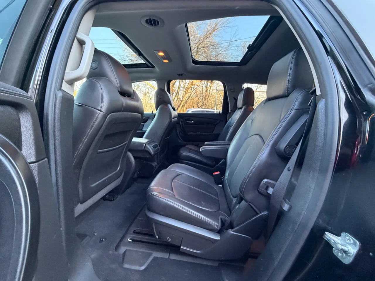 Used 2017 Chevrolet Traverse LT AWD/4WD image 24