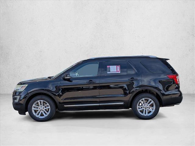 Used 2016 Ford Explorer XLT w/ Equipment Group 202A AWD/4WD image 8