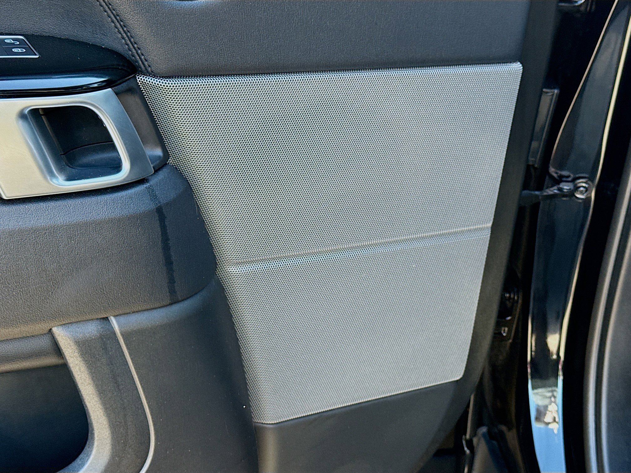 Used 2019 Land Rover Range Rover Sport HSE image 24