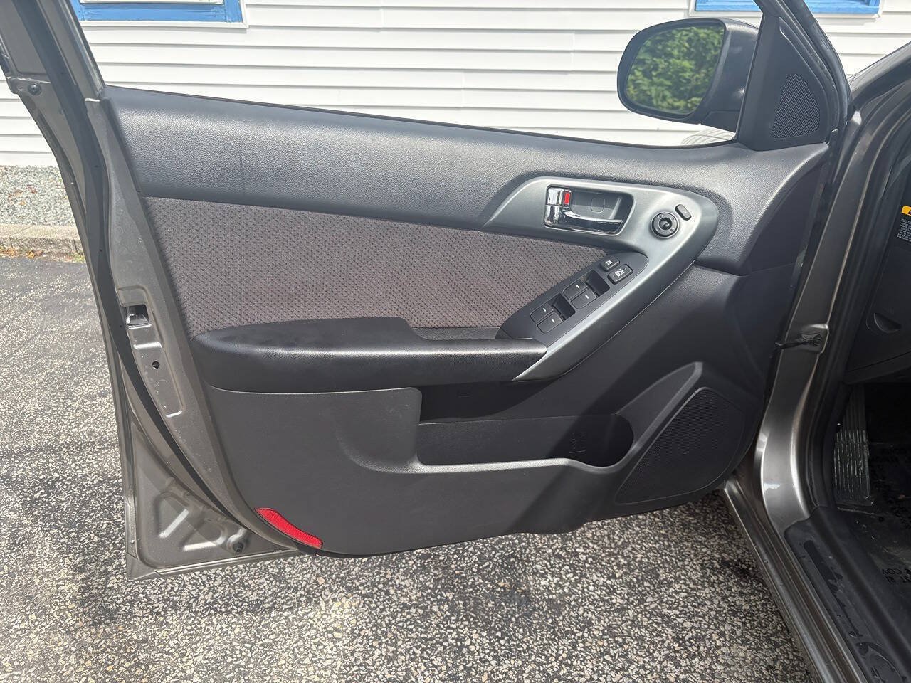 Used 2013 Kia Forte EX w/ Premium Pkg FWD image 12