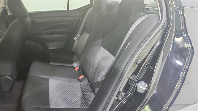 Used 2021 Nissan Versa S FWD image 19