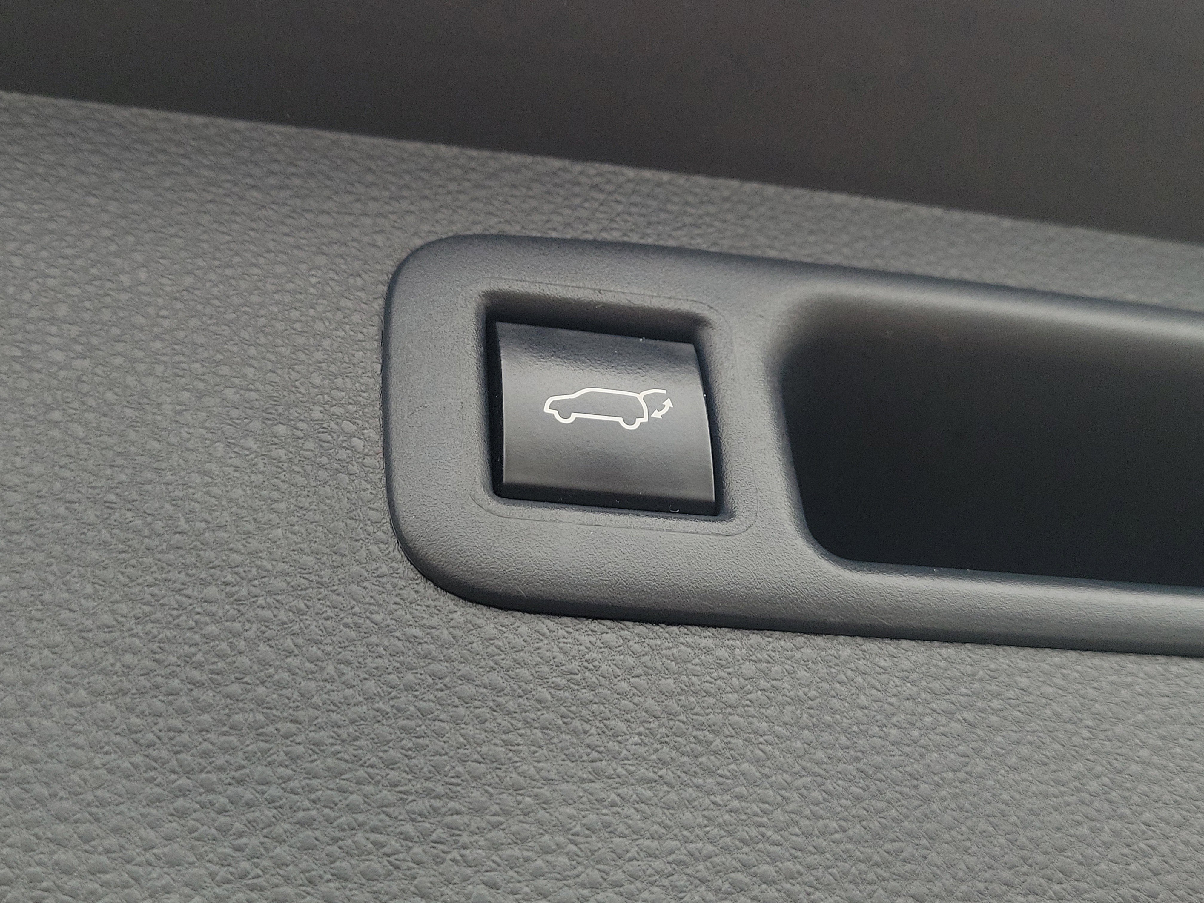 Used 2022 Toyota Highlander XSE image 8