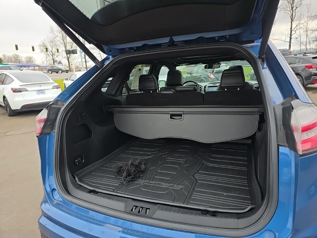 Used 2020 Ford Edge ST w/ Equipment Group 401A image 11