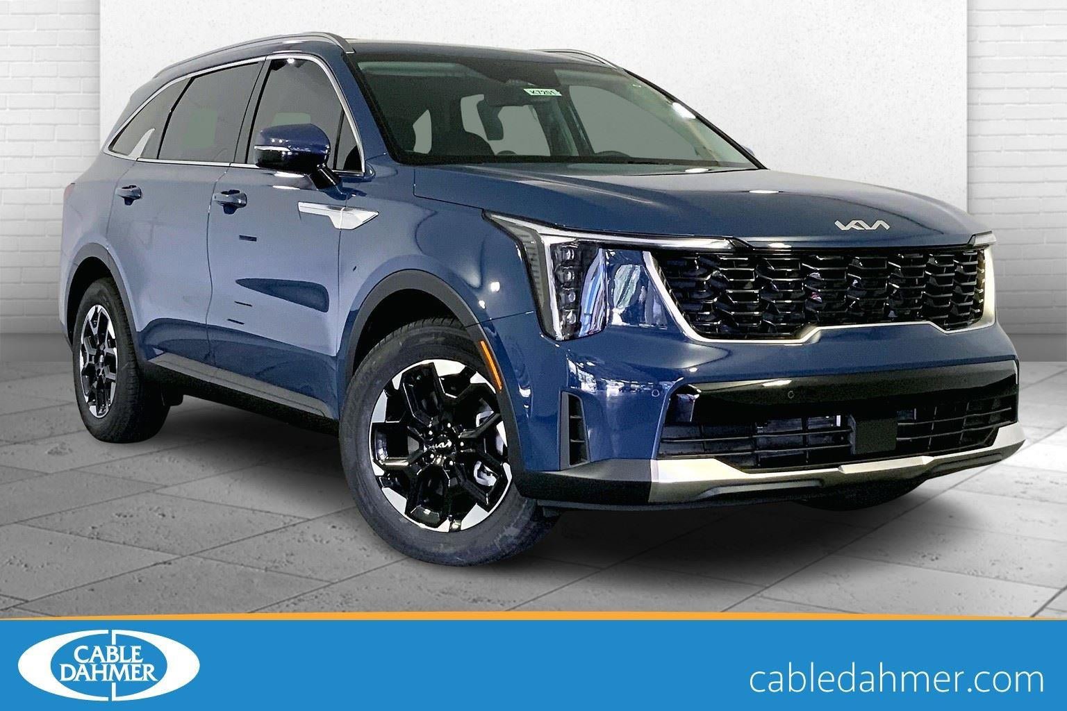 New 2025 Kia Sorento S