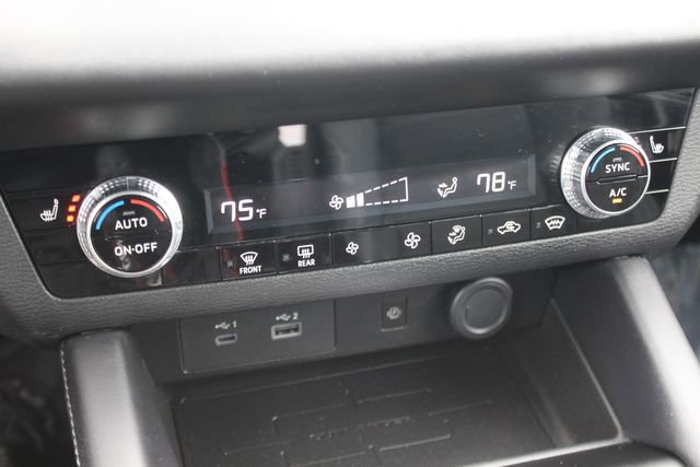 Used 2024 Mitsubishi Outlander SE image 7