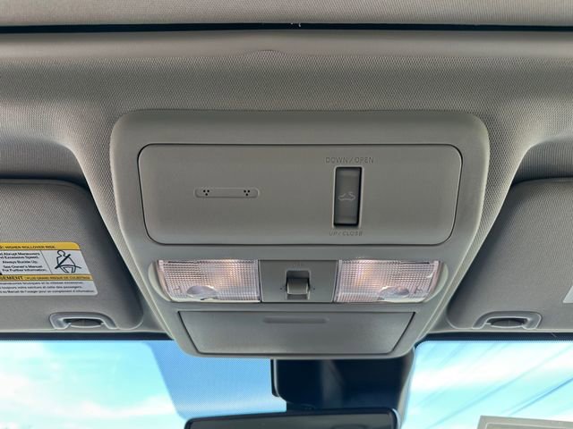 Used 2024 Nissan Frontier SL w/ Technology Package RWD image 28