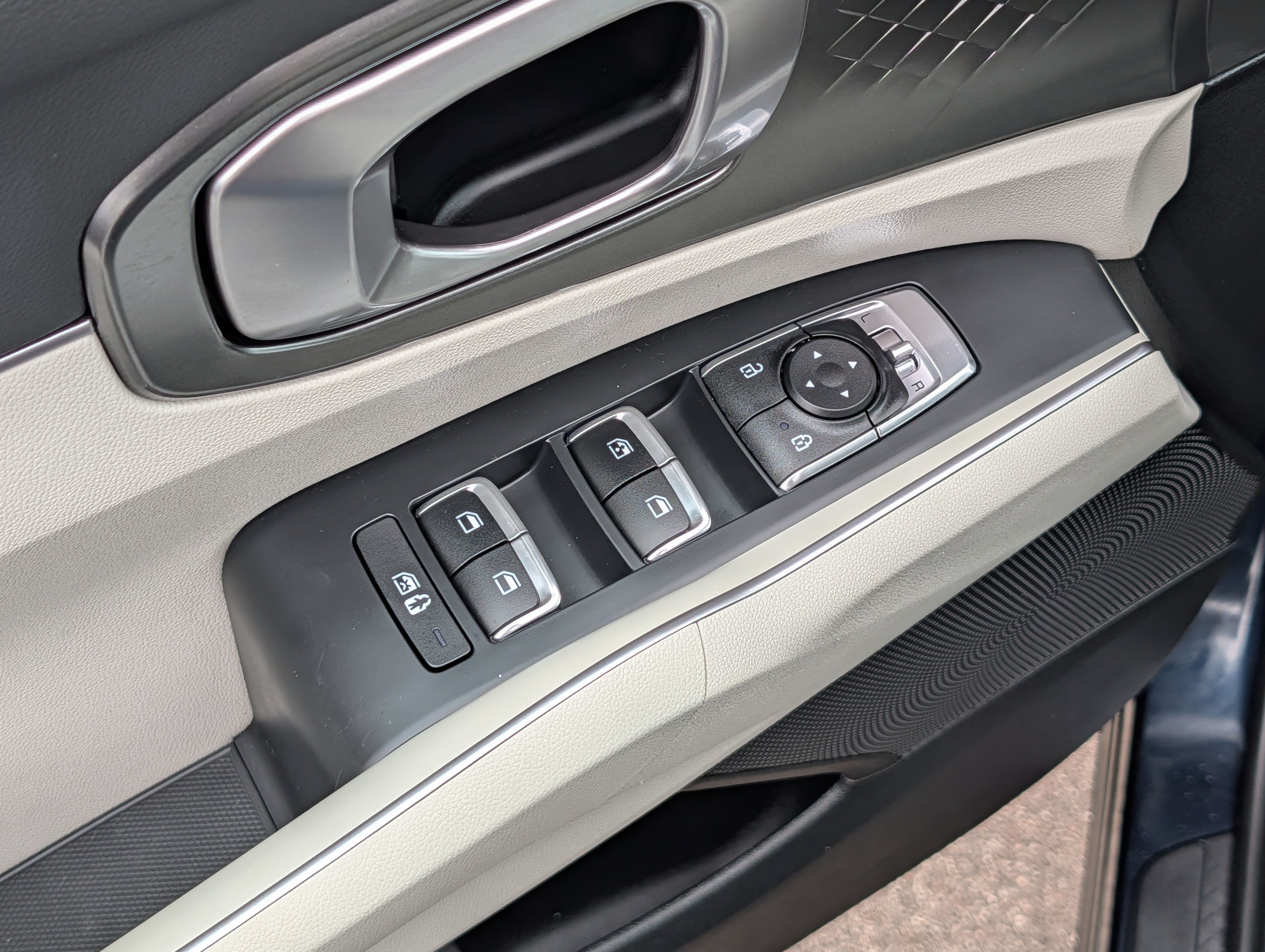 Used 2023 Kia Sorento EX AWD/4WD image 19