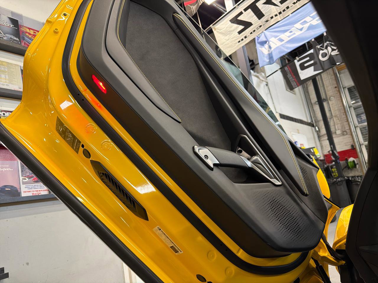 Used 2024 Lamborghini Revuelto AWD/4WD image 16