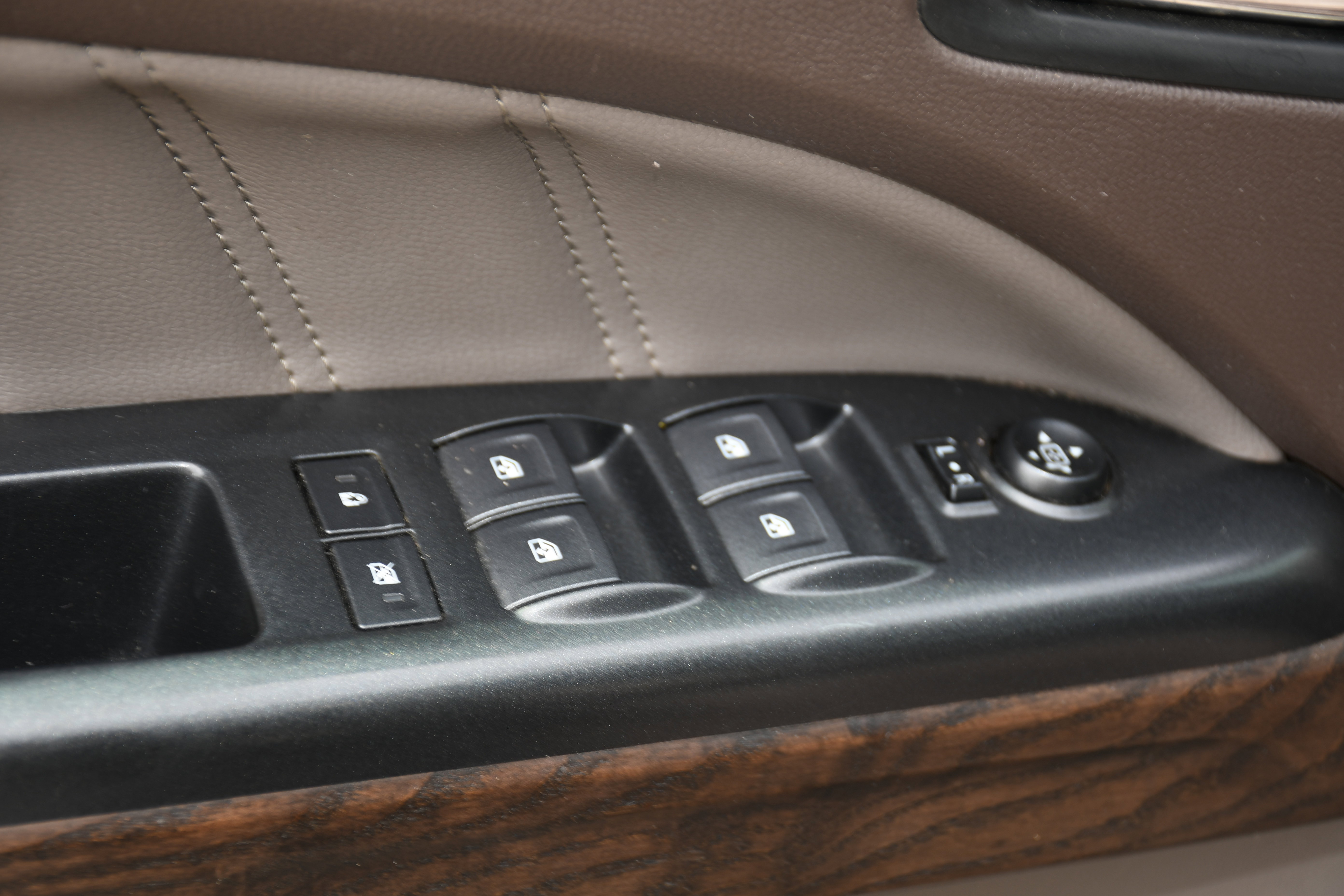 Used 2021 GMC Canyon Denali RWD image 10