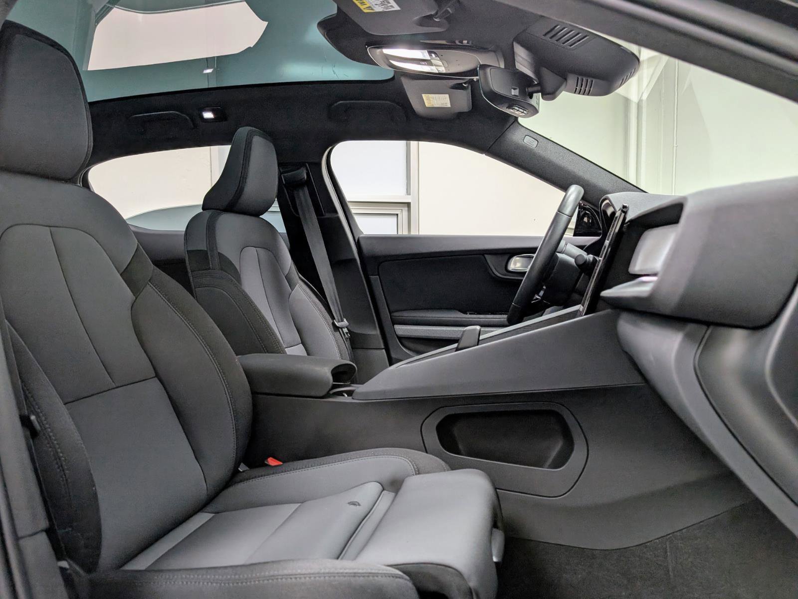 Used 2024 Polestar Polestar 2 image 24