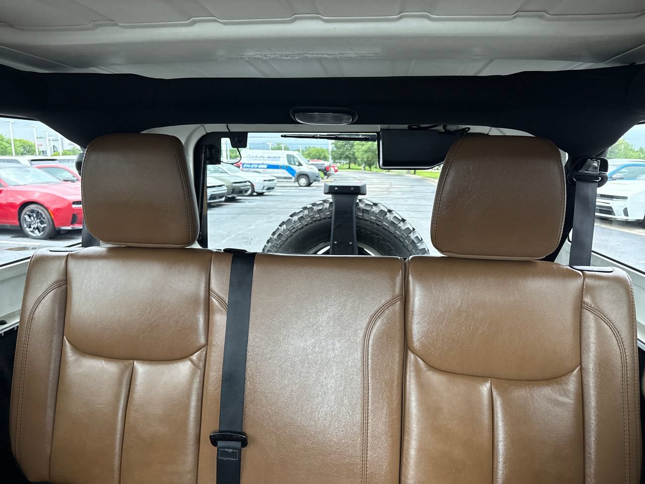 Used 2014 Jeep Wrangler Unlimited Rubicon w/ Connectivity Group AWD/4WD image 23