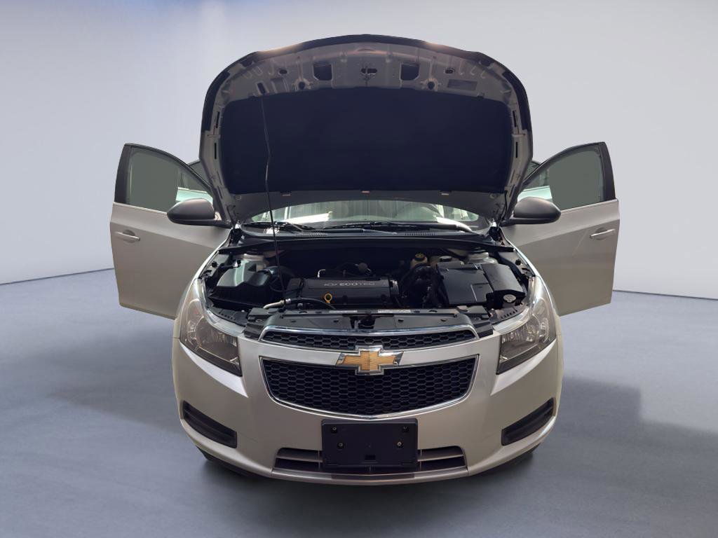 Used 2011 Chevrolet Cruze LS w/ Connectivity Package image 8