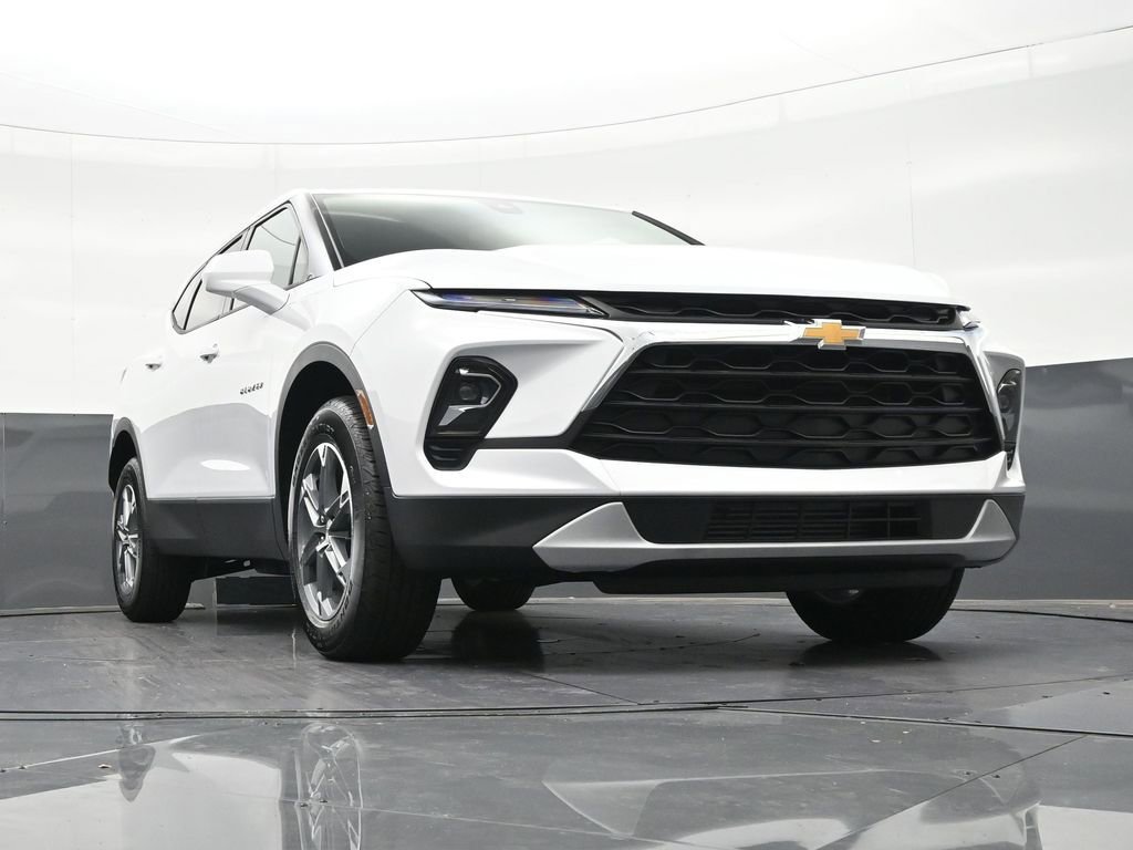 Used 2025 Chevrolet Blazer LT image 30