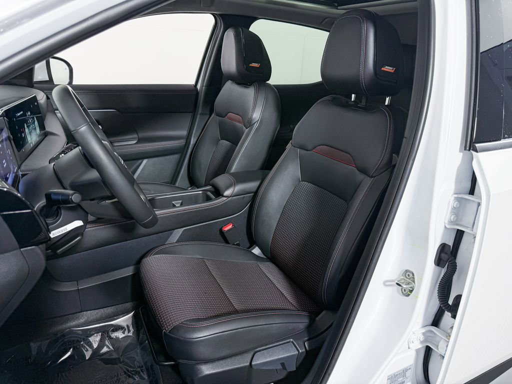 Certified 2025 Nissan Kicks SR w/ SR Premium Package AWD/4WD image 16