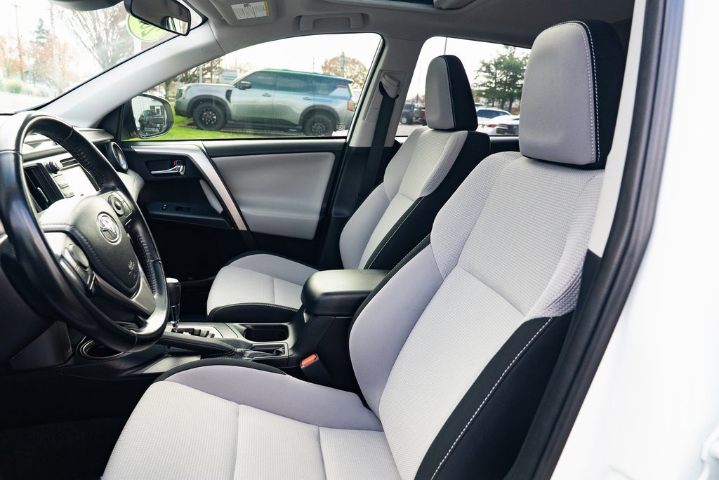 Used 2018 Toyota RAV4 XLE image 17