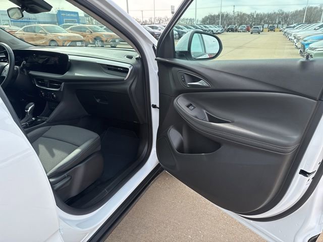 Used 2024 Buick Encore GX Preferred image 47