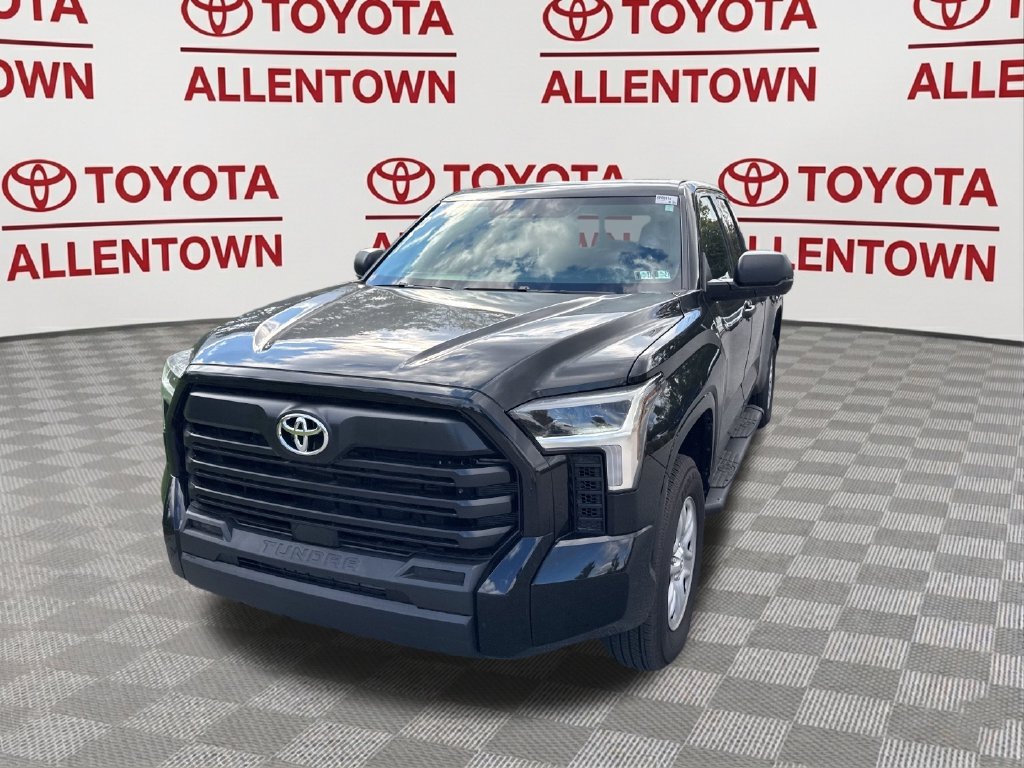 Used 2025 Toyota Tundra SR w/ SR Tow Package AWD/4WD image 15