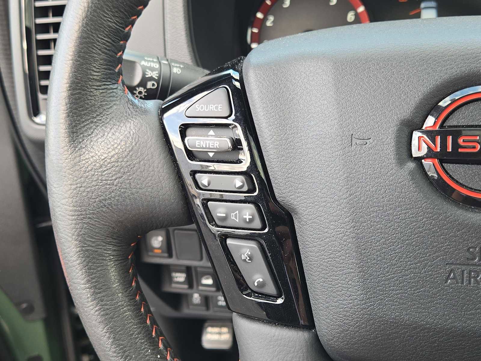 Used 2023 Nissan Frontier PRO-4X w/ Pro-4X Premium Package image 24