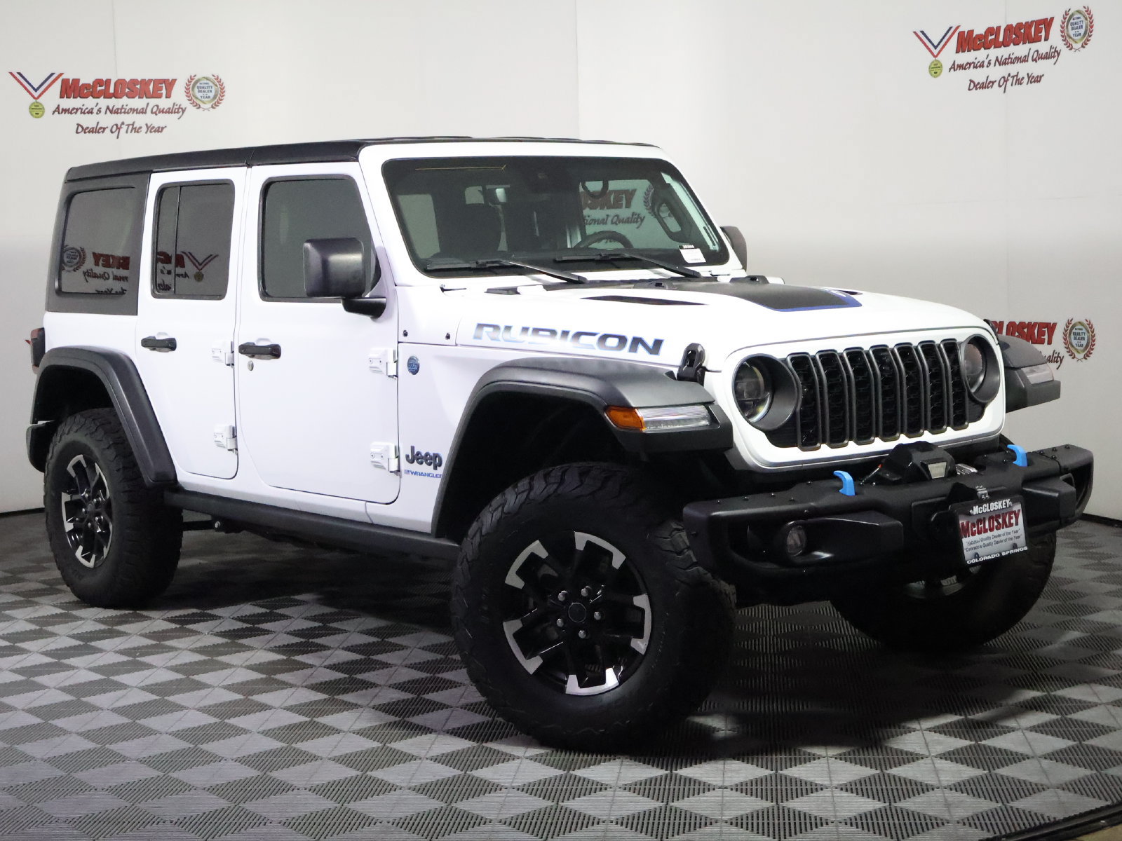 Used 2024 Jeep Wrangler Unlimited Rubicon 4xe w/ Capability Package AWD/4WD image 2