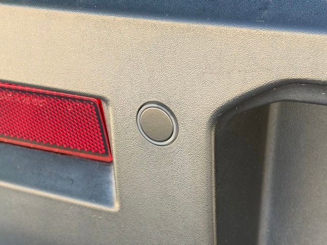 Used 2024 Nissan Pathfinder SV w/ Black Appearance Package image 7