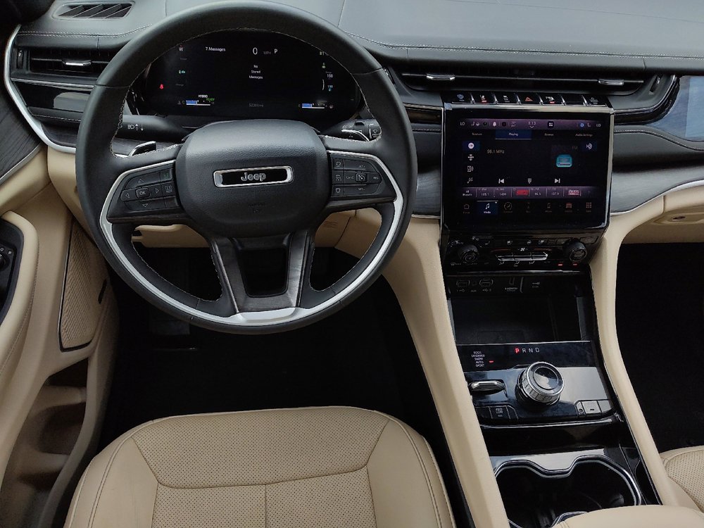 Used 2022 Jeep Grand Cherokee Limited 4xe w/ Luxury Tech Group II AWD/4WD image 22