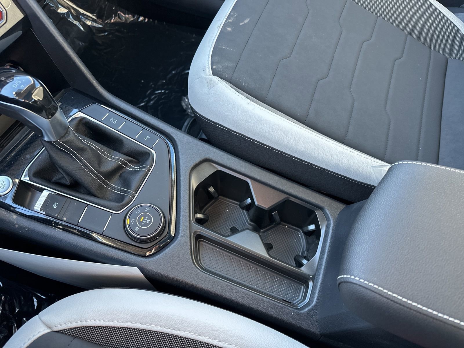 New 2026 Volkswagen Taos SE image 48