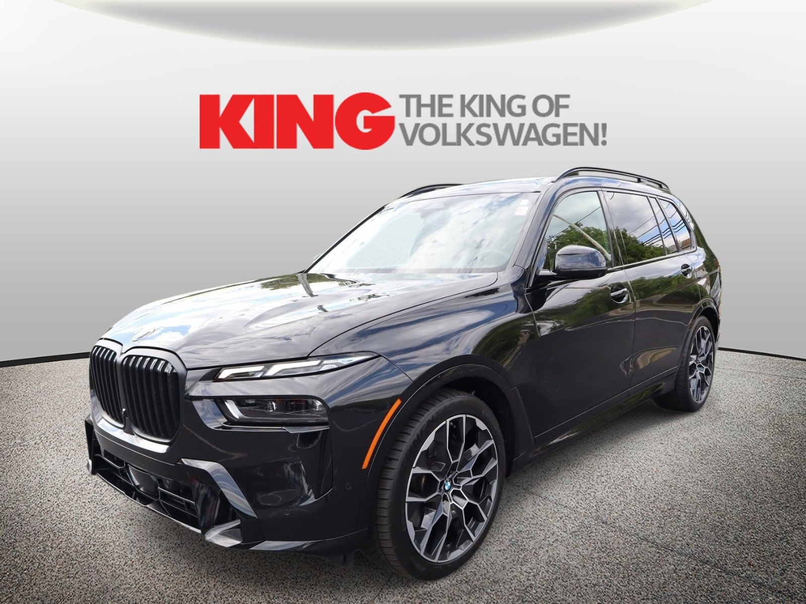 Used 2023 BMW X7 xDrive40i w/ M Sport Package AWD/4WD image 8