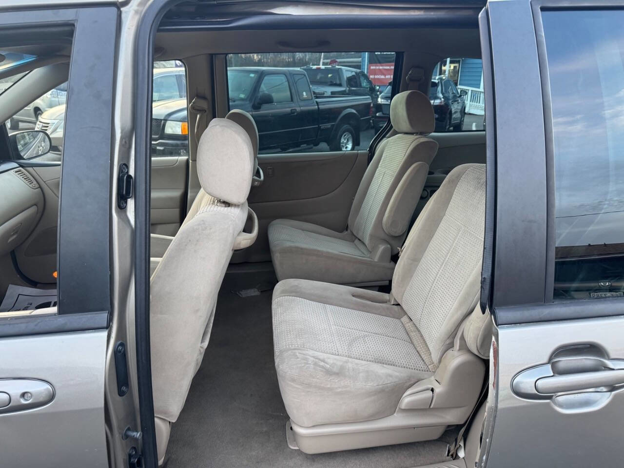 Used 2006 MAZDA MPV LX w/ LX Plus Pkg FWD image 16