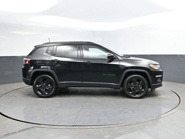 Used 2021 Jeep Compass Latitude image 11