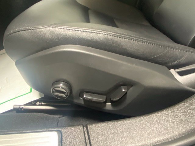 Certified 2025 Volvo S60 B5 Core AWD/4WD image 12
