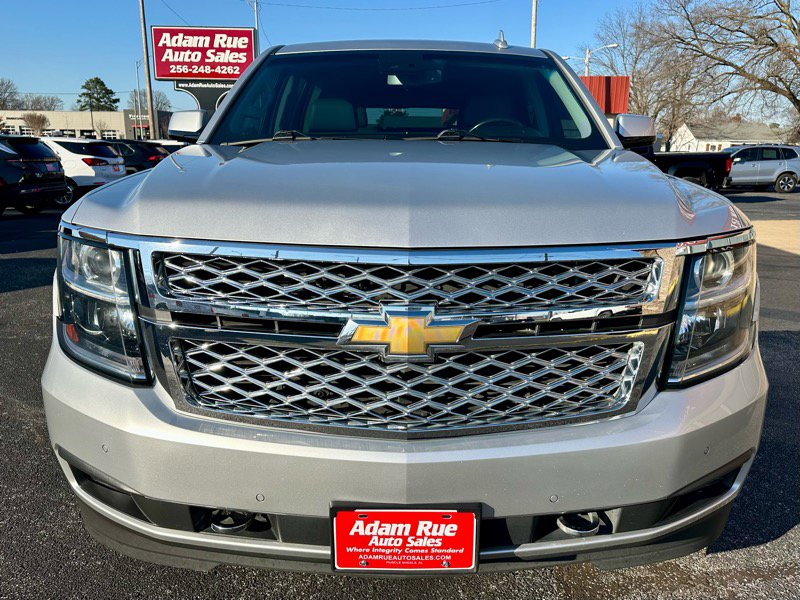 Used 2018 Chevrolet Suburban LT w/ LT Signature Package image 3