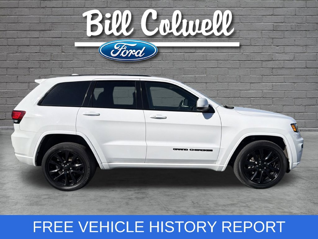 Used 2018 Jeep Grand Cherokee Altitude AWD/4WD image 3