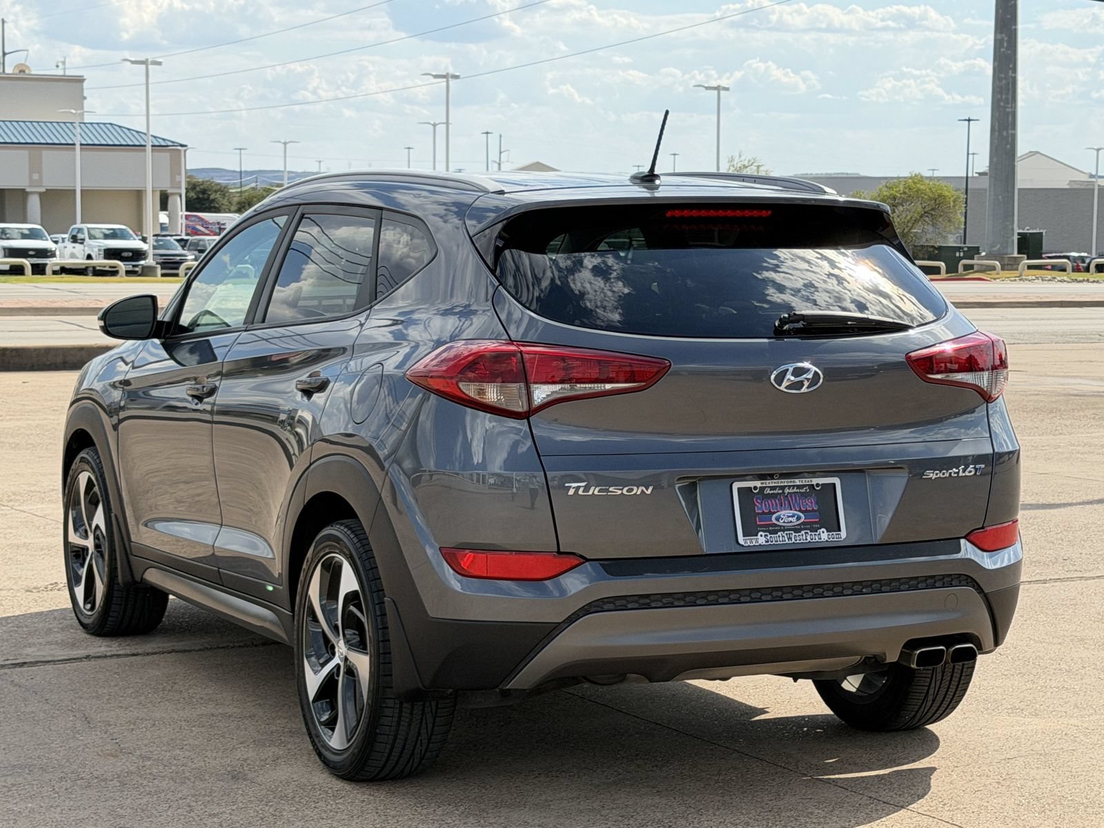 Used 2016 Hyundai Tucson Sport FWD image 6