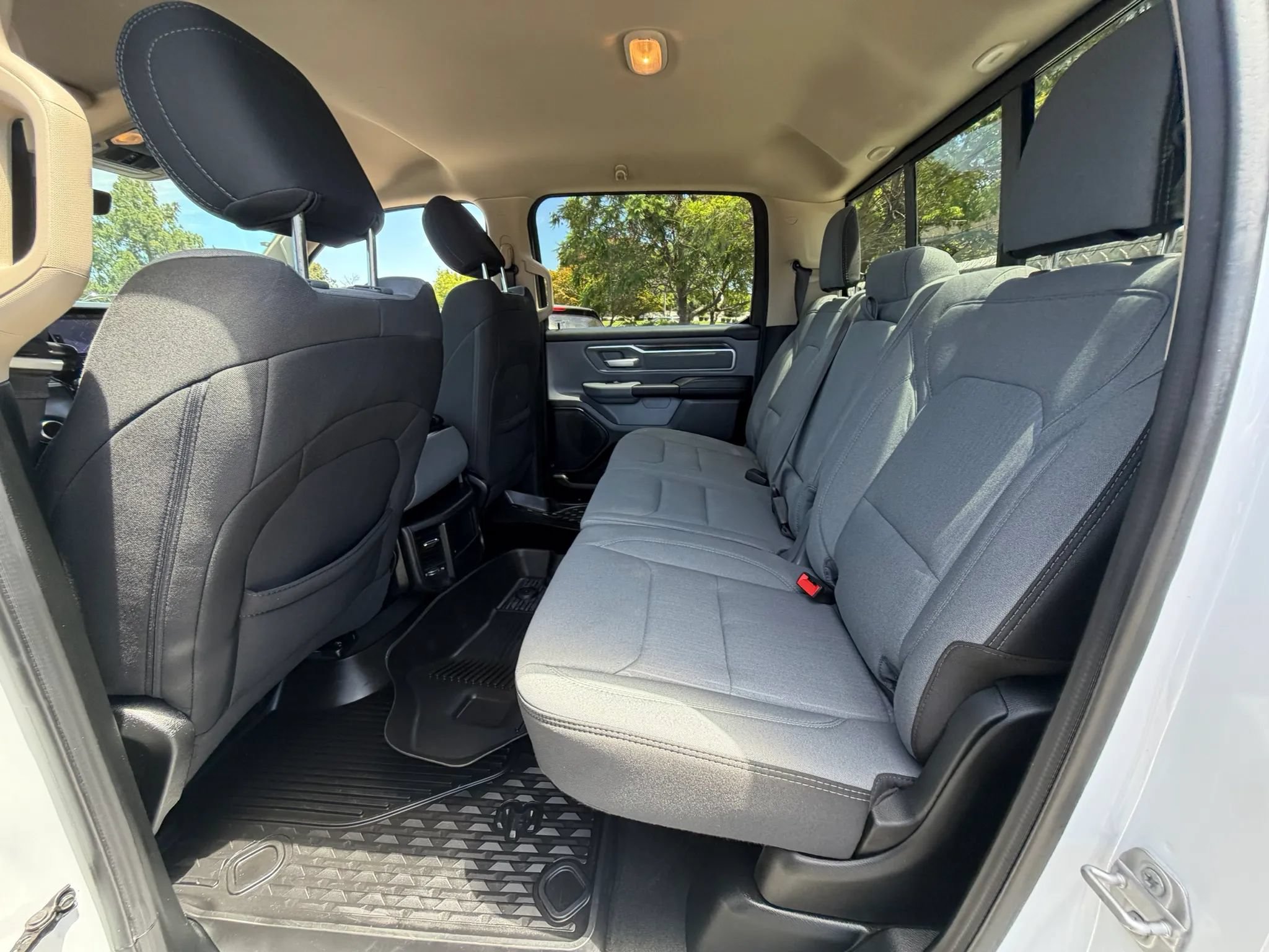 Used 2020 RAM 1500 Big Horn AWD/4WD image 14